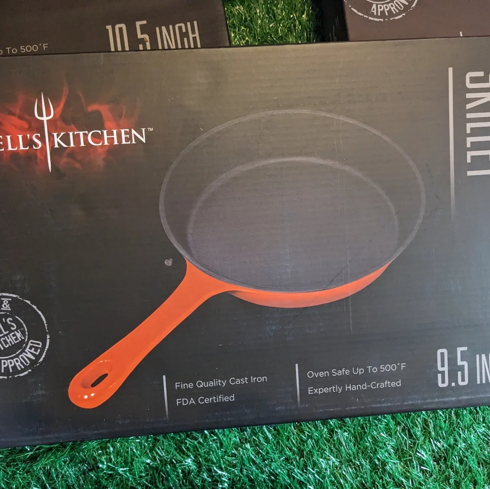 Unopened Hell's Kitchen Set - Picture 5 of 6